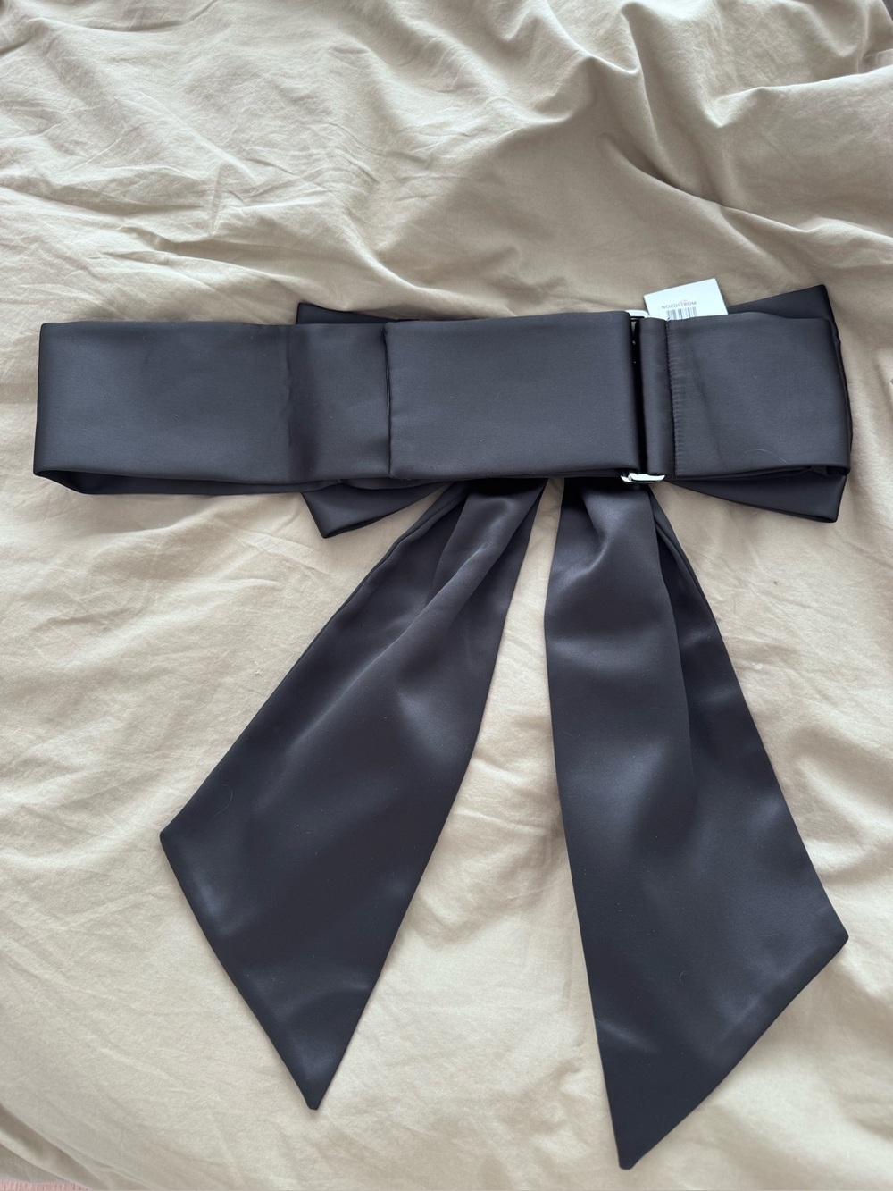 Sandy Liang Black Satin Bow Belt - Picture 2 of 8